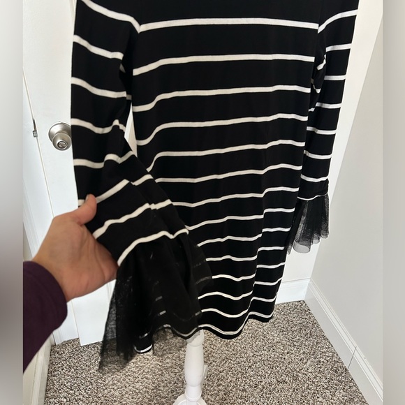 Striped dress with tulle sleeves - Picture 5 of 9